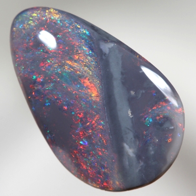 SOLID BLACK OPAL Sparkling with bright and rich colour in bands